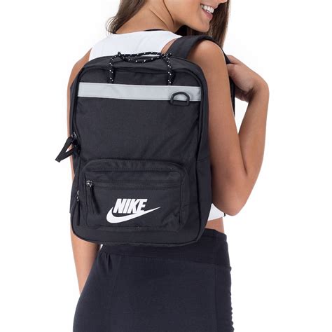 mochila feminina nike promoção